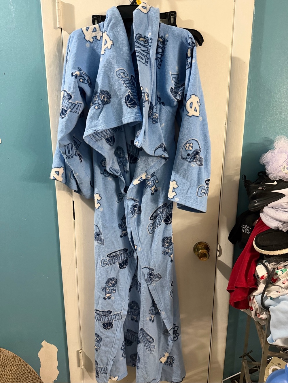 N.C. Tarheels Snuggie Blanket